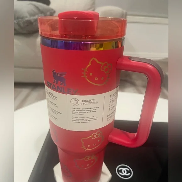 Stanley Red Hello Kitty Tumbler - Picture 7 of 14